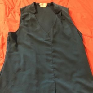 VanHeusen sleeveless blouse size M